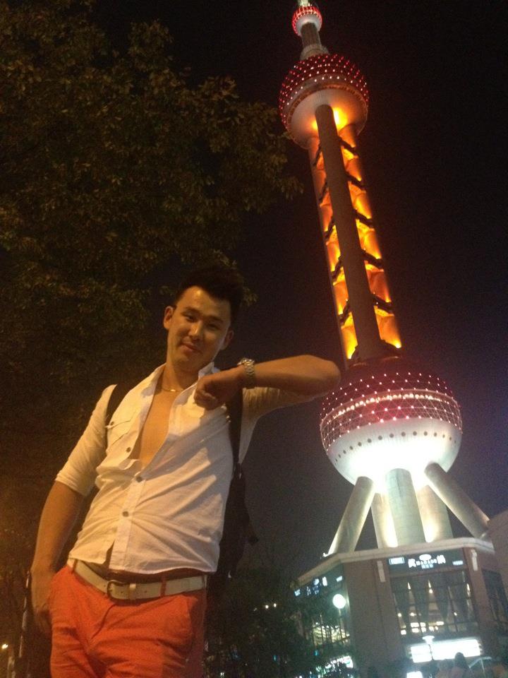 Жүжигчин Э.Ууганбаярын ээлжит “шалиглал”